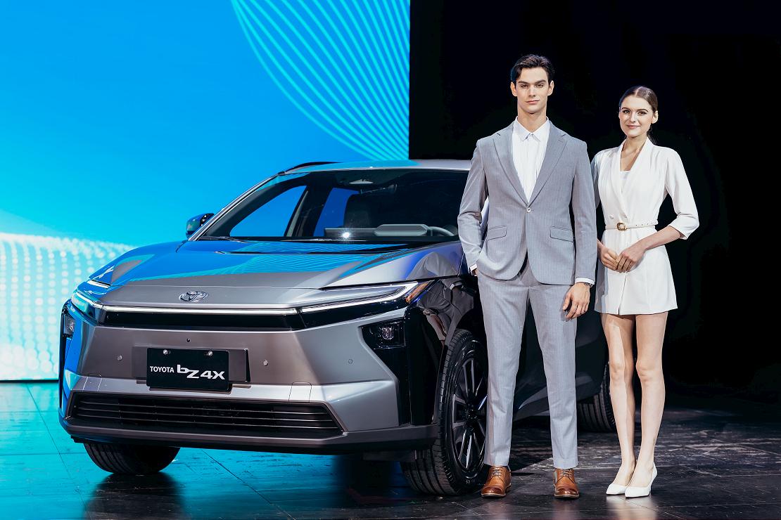 toyota 251027 2 W1110