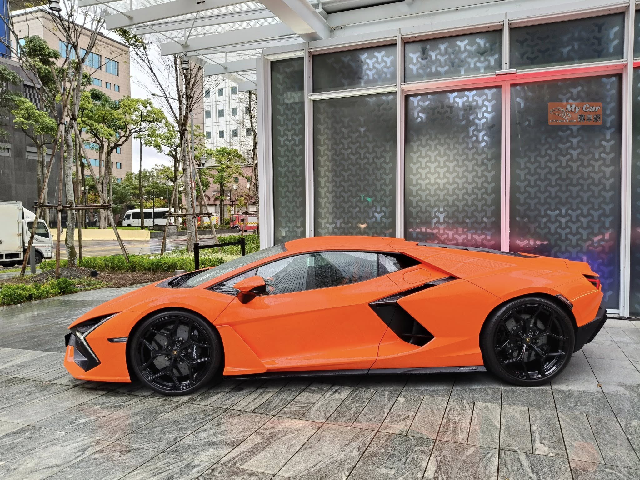 Lamborghini 251226 13