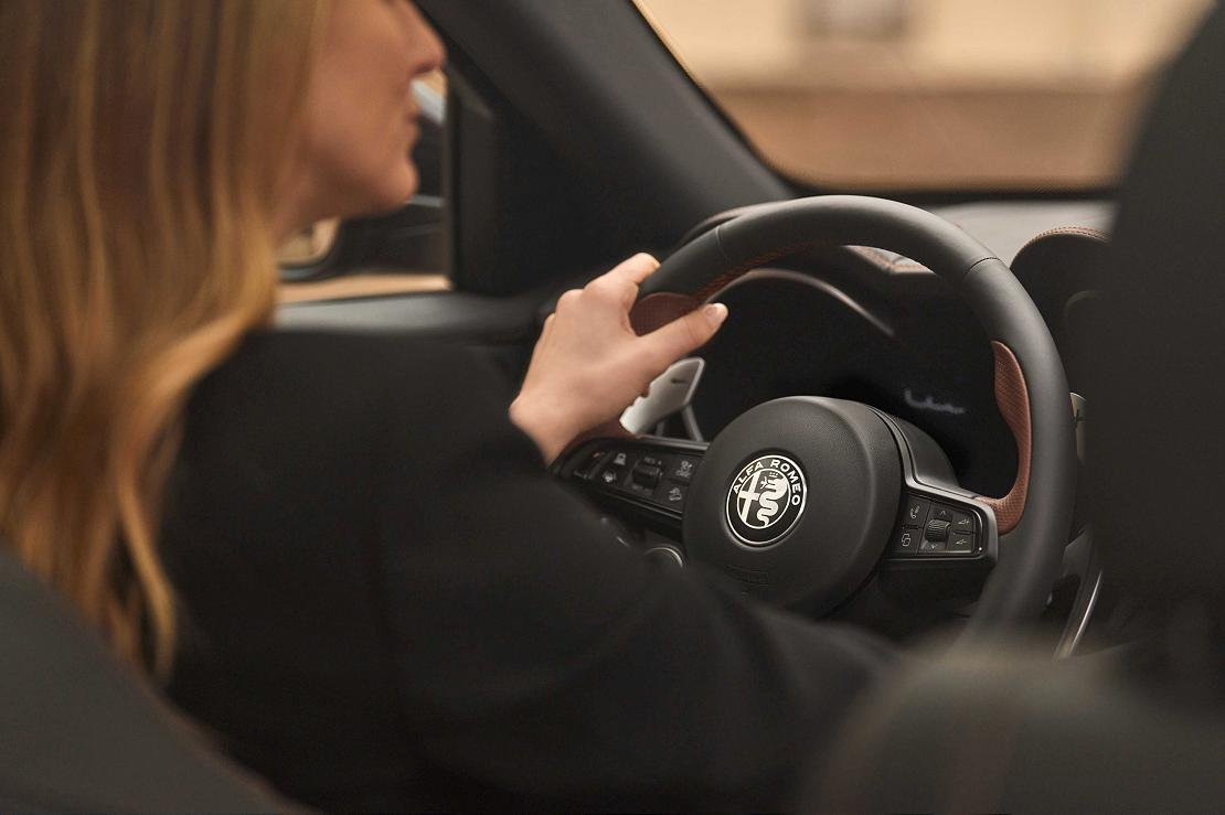 AlfaRomeo 250915 8 W1110