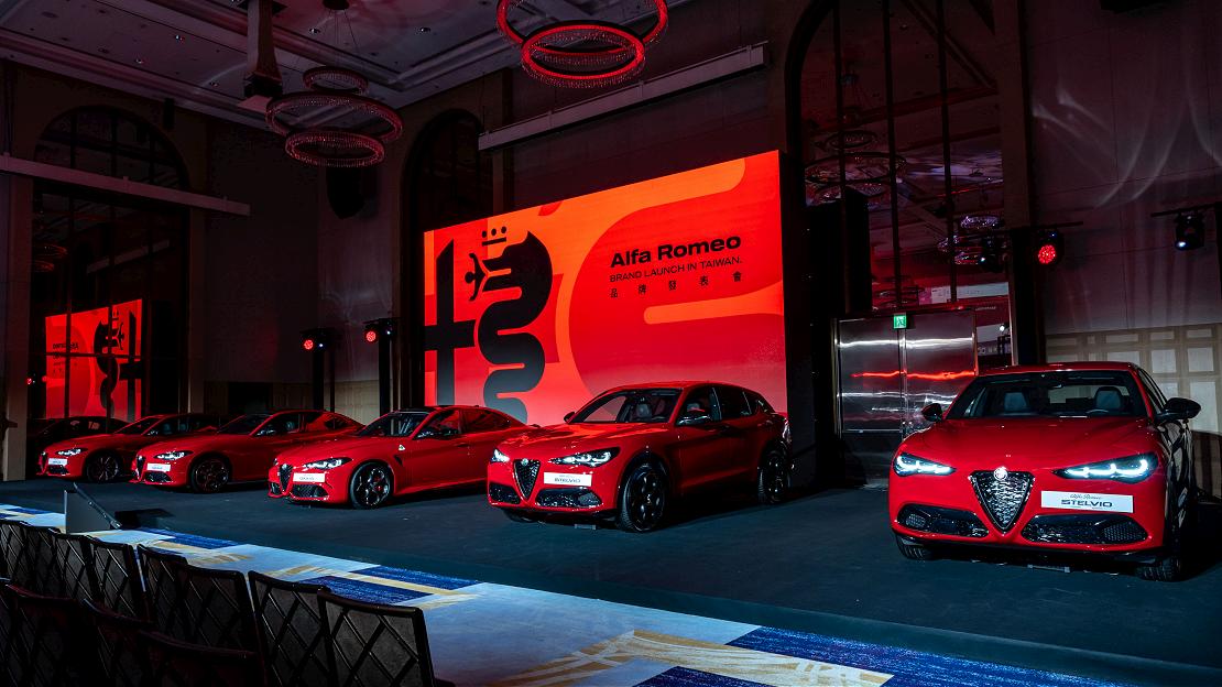 AlfaRomeo 250915 9 W1110