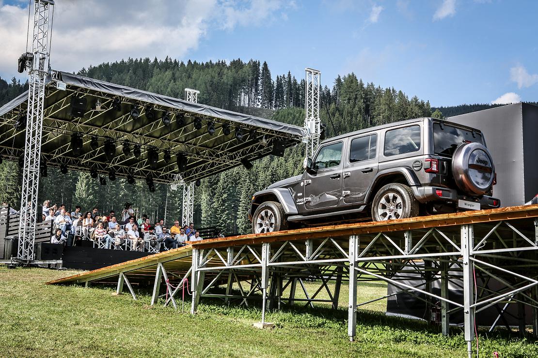 jeep 251210 15 W1110