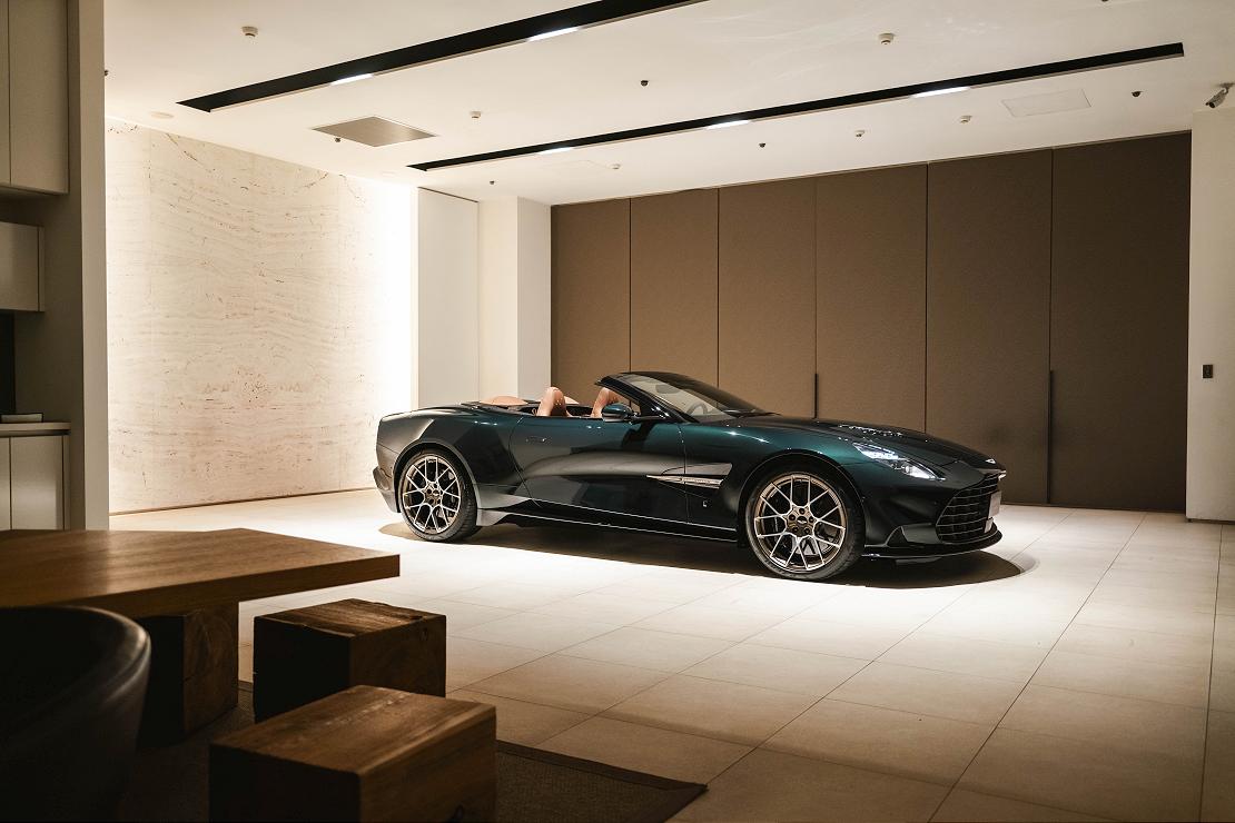 astonmartin 260326 11 W1110