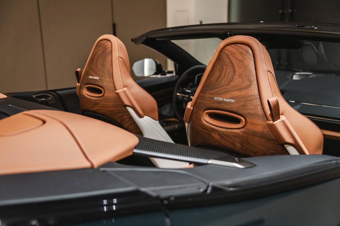 astonmartin 260326 19 W1110